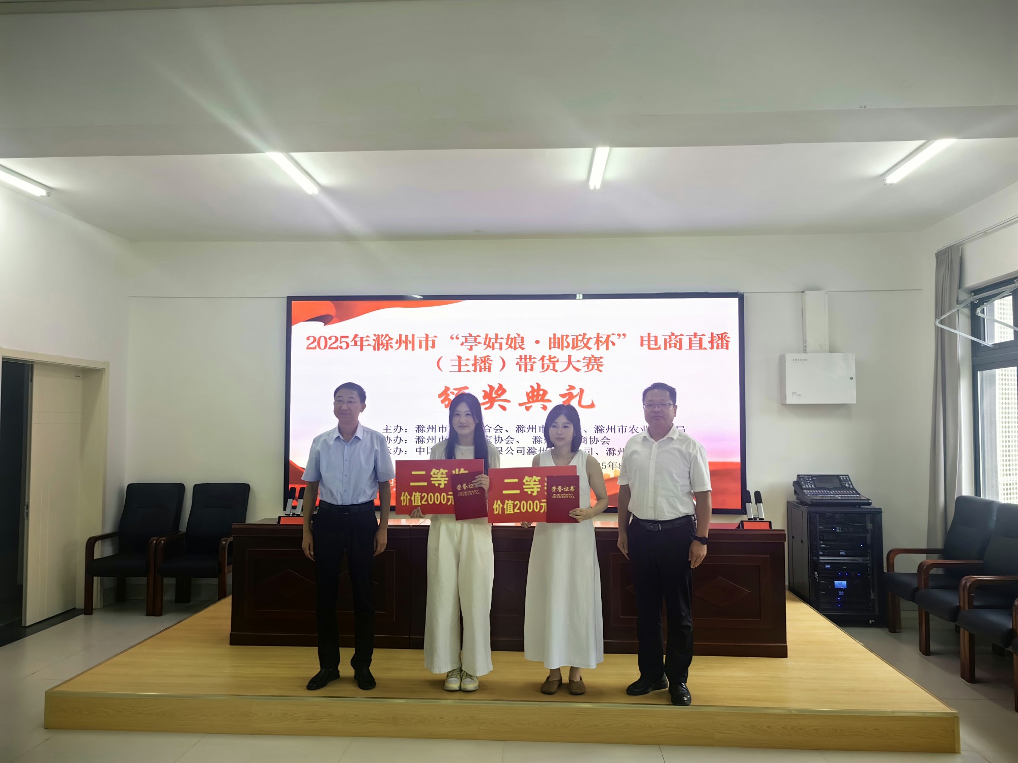 115631-563630.jpg 115631-563630.jpg