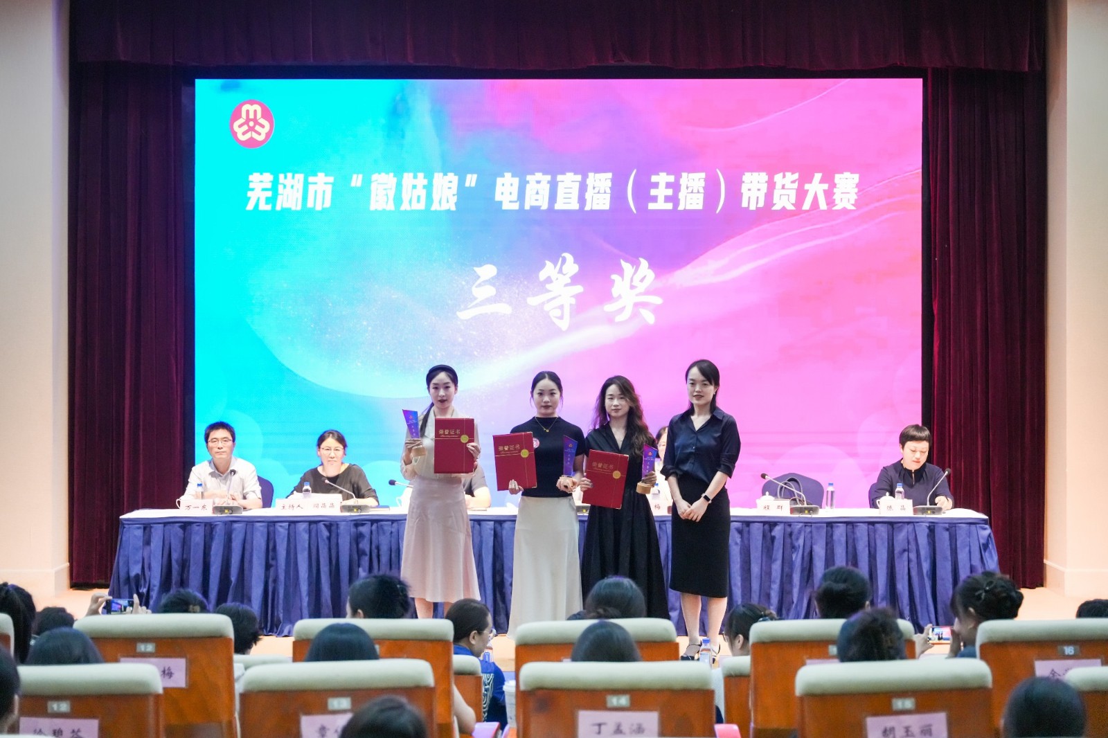 091334-890578.jpg 091334-890578.jpg