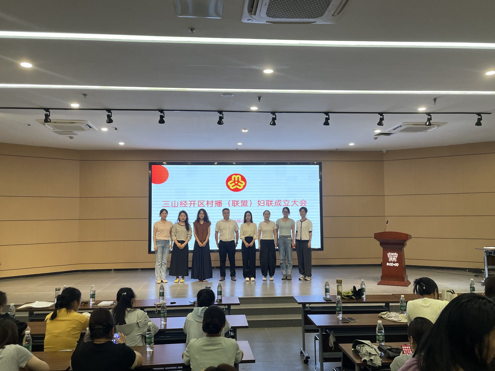 101125-278245.jpg 101125-278245.jpg