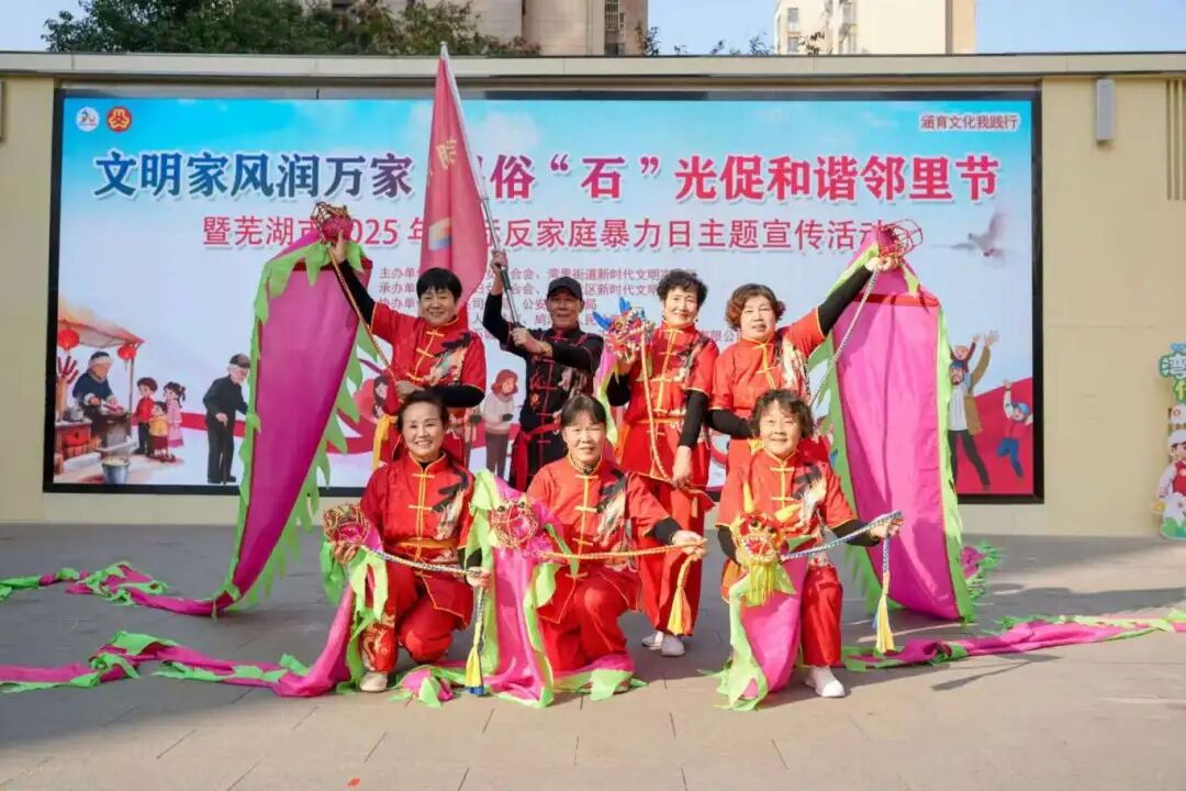 165559-355085.jpg 165559-355085.jpg