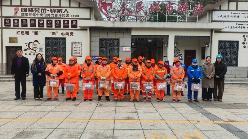 153519-579125.jpg 2.jpg