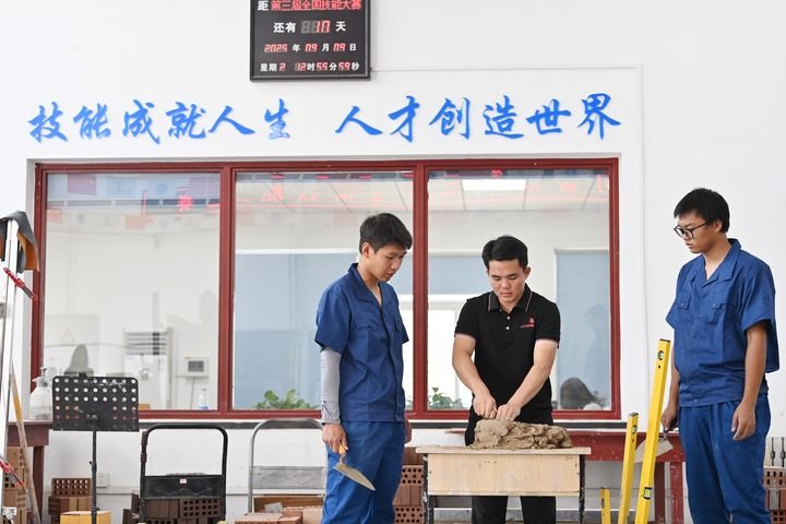 100040-808885.jpg 7.jpg