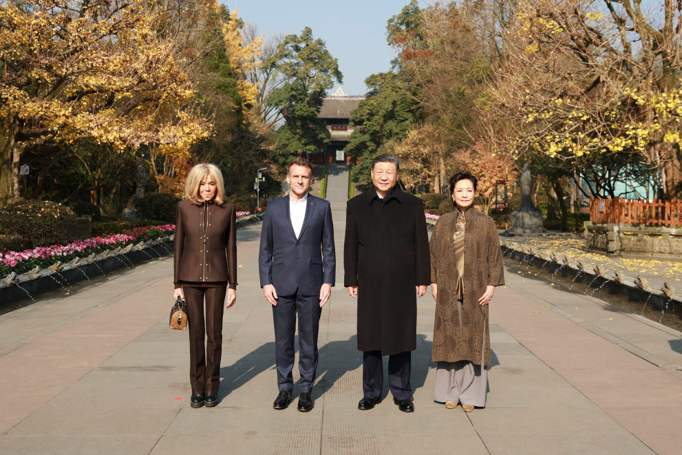 习近平同法国总统马克龙在成都非正式会晤