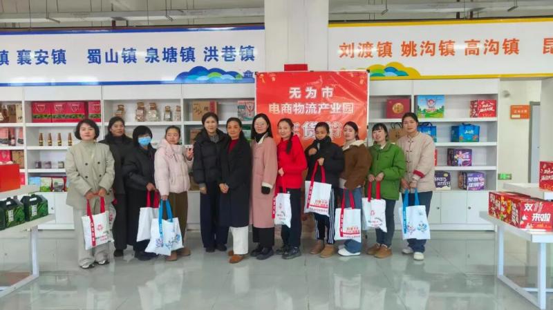 153528-554537.jpg 3.jpg